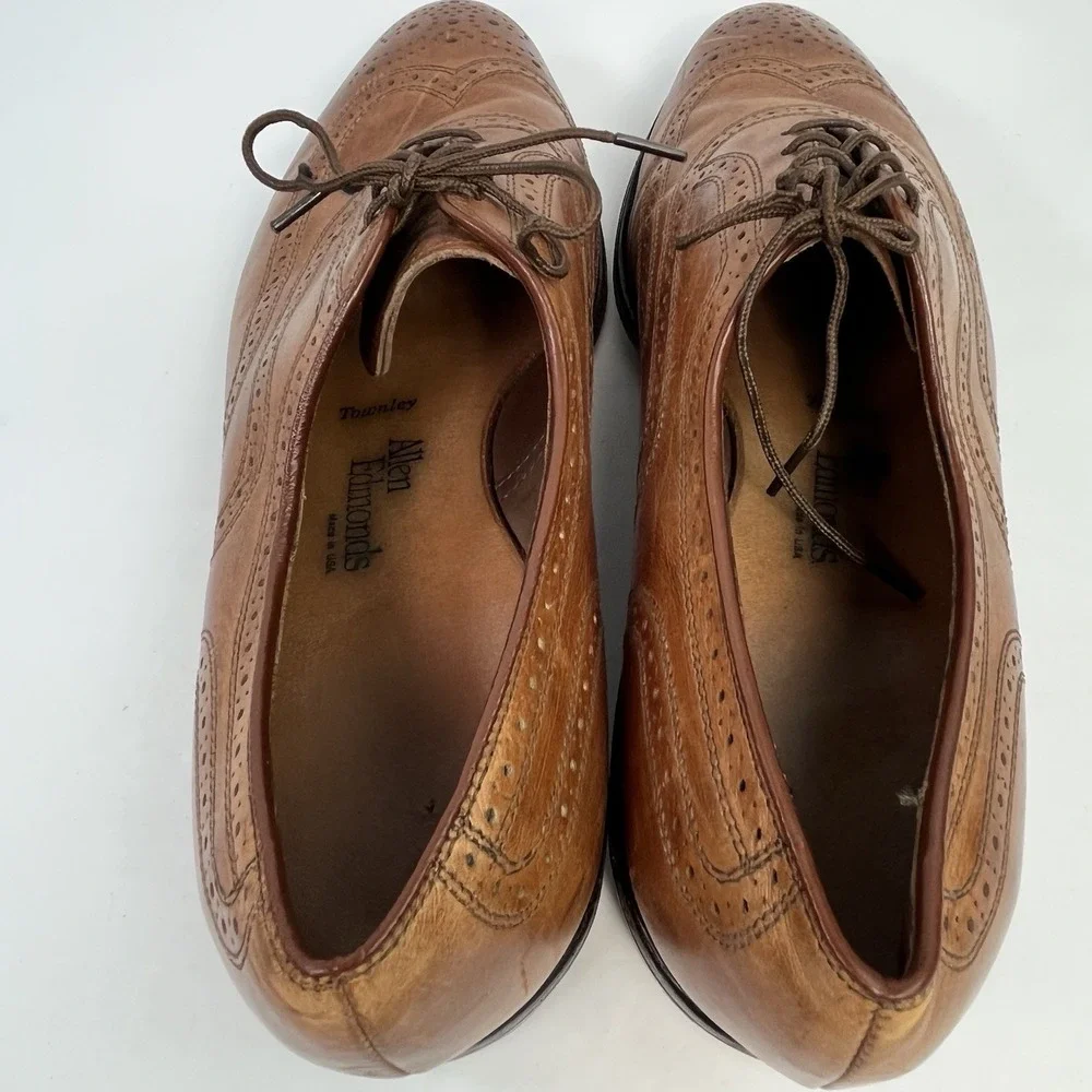 Allen Edmonds Townley Whole Cut Blind Brogue Size 8.5D Walnut Brown Dress Shoes